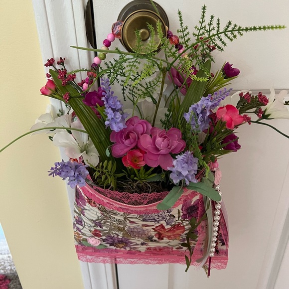 Decorated oversized tin can - Picture 10 of 13